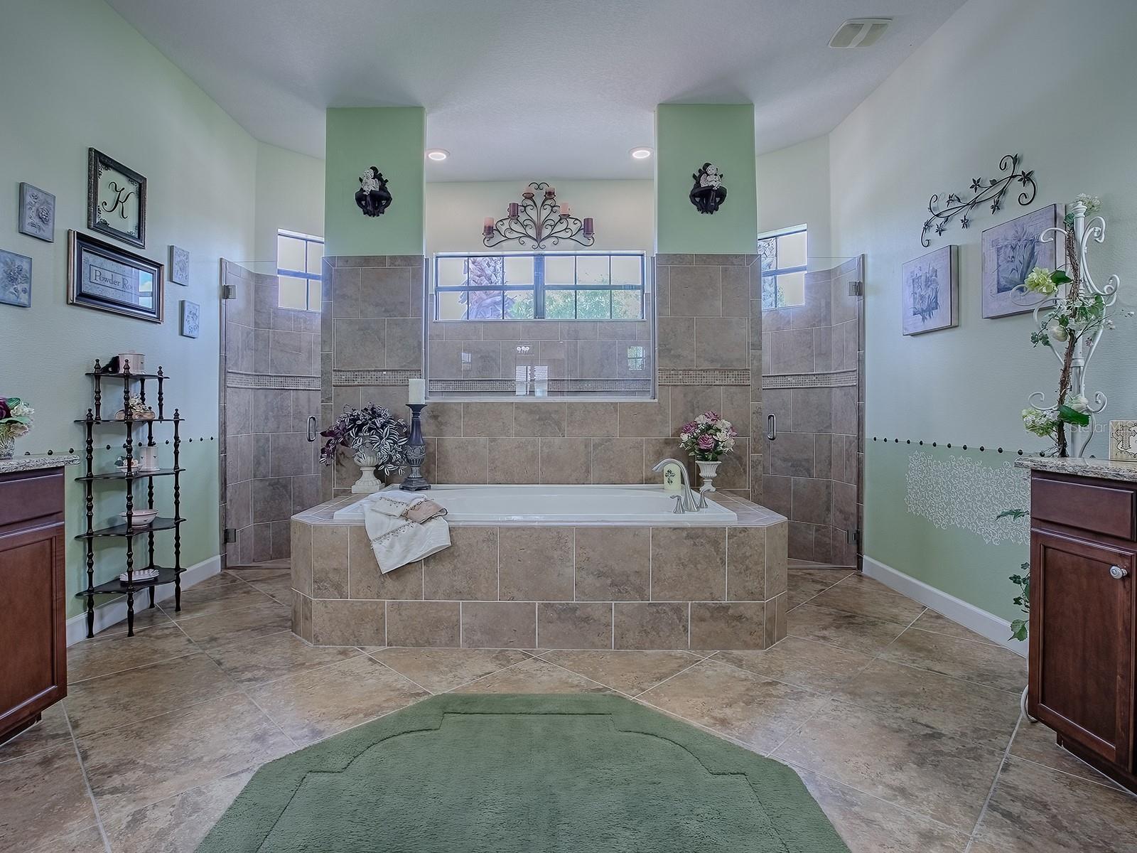 1408 Deuce Cir Property Photo 29