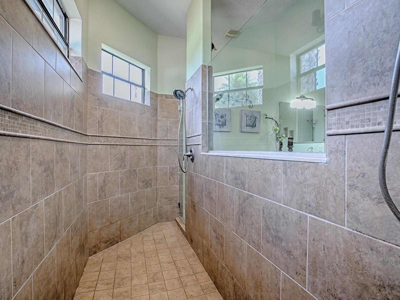 1408 Deuce Cir Property Photo 33
