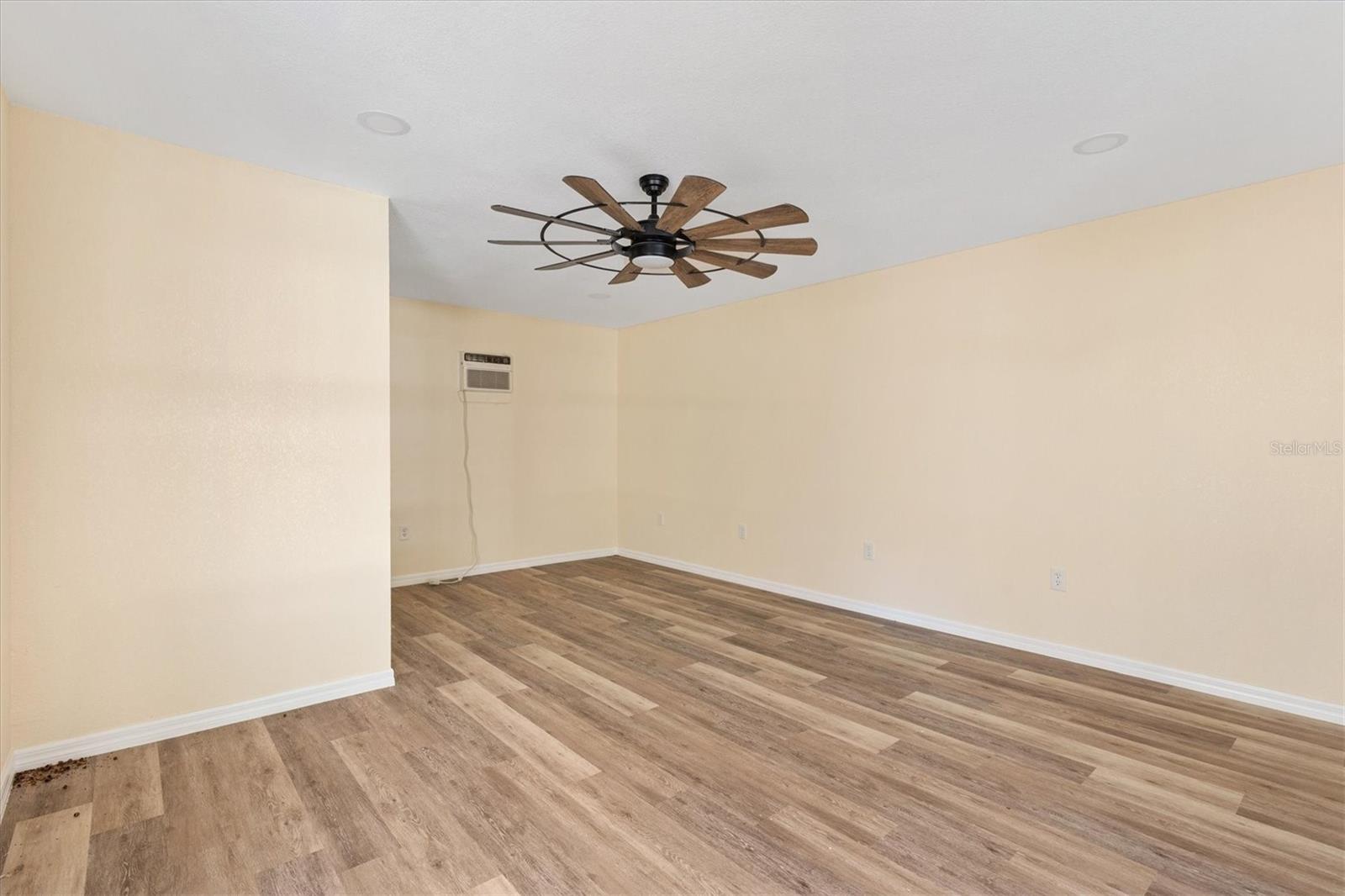 7112 Marsh Bend Trl Property Photo 8