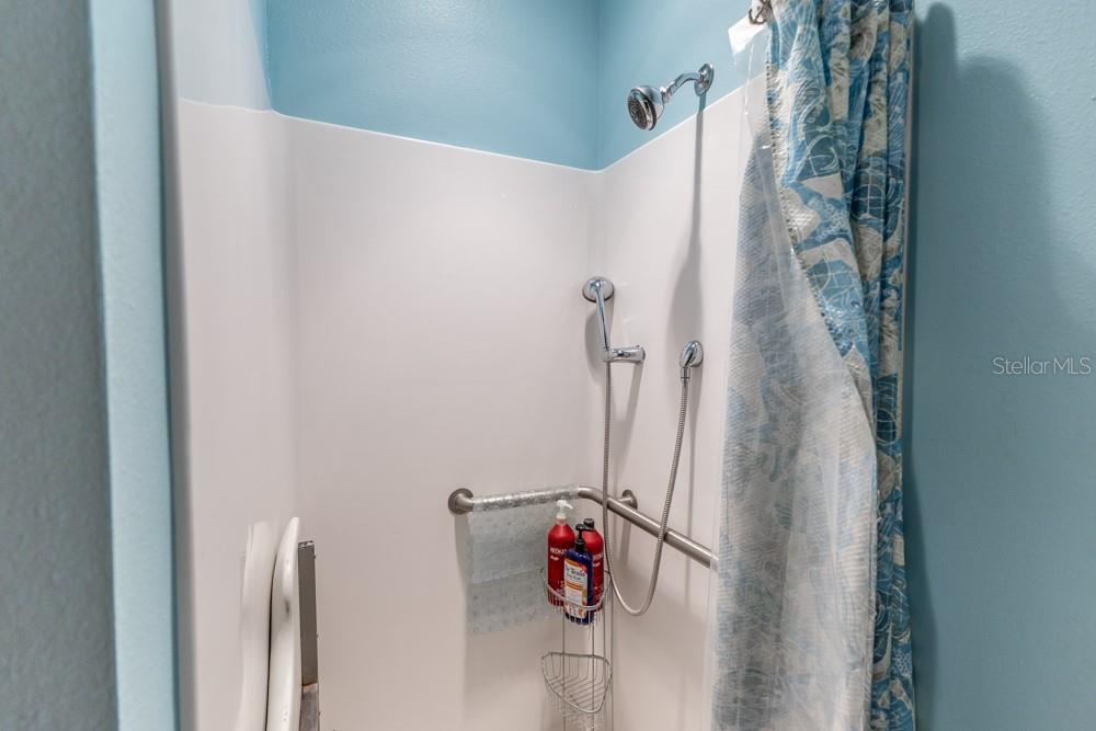 809 County Road 466 #202c Property Photo 34