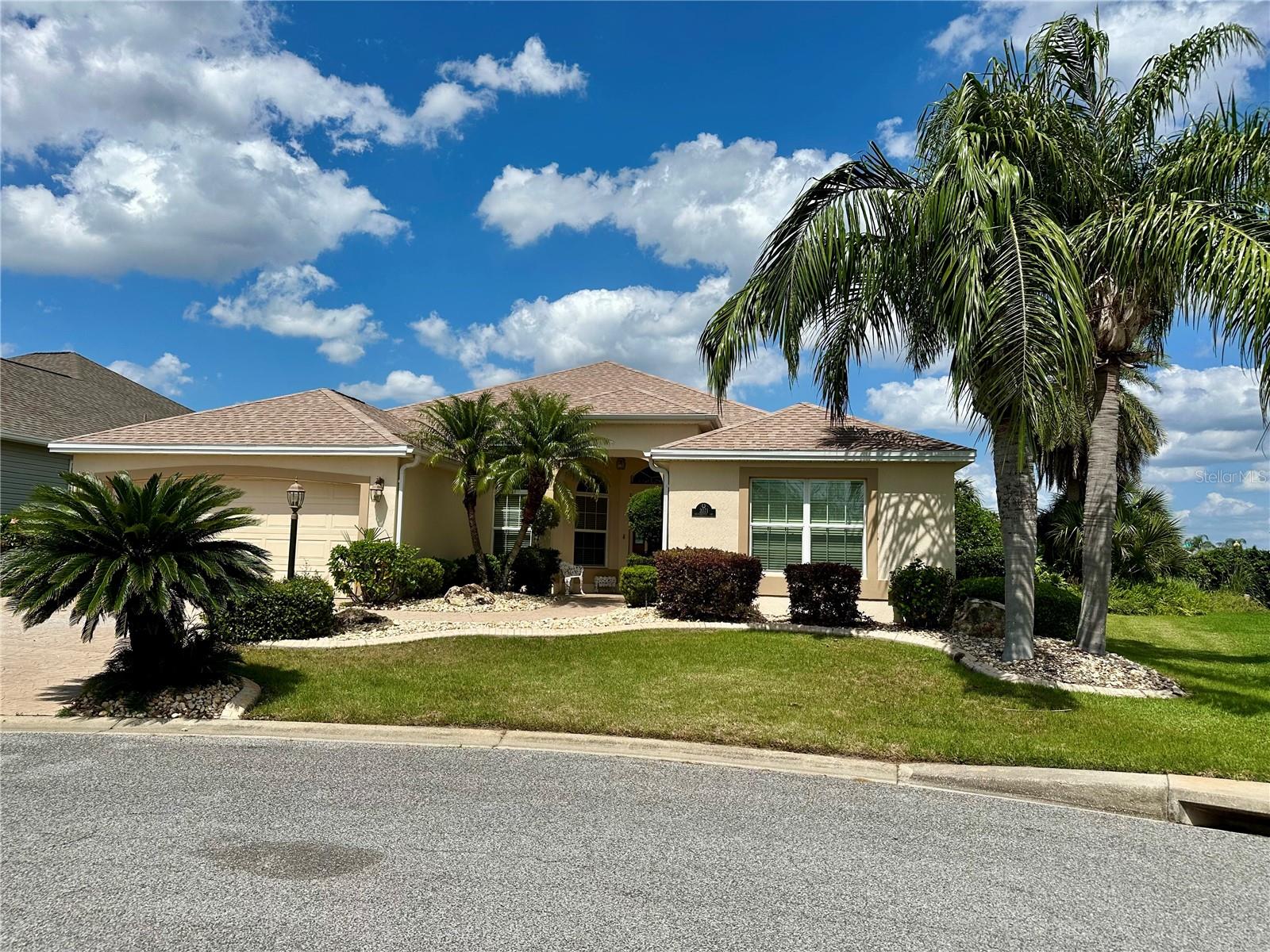 2071 Westchester Way Property Photo