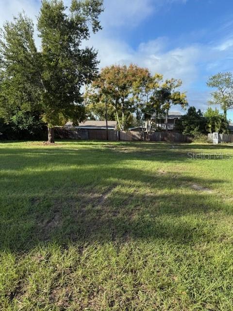 East Property Photo 7