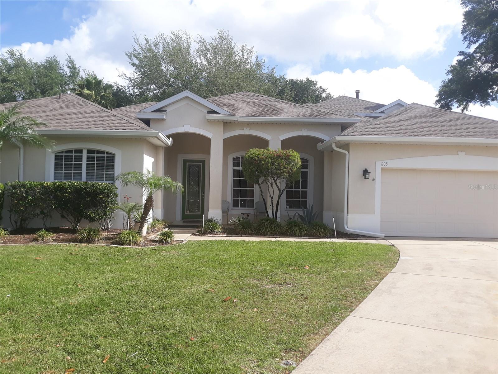 605 Westview Dr Property Photo