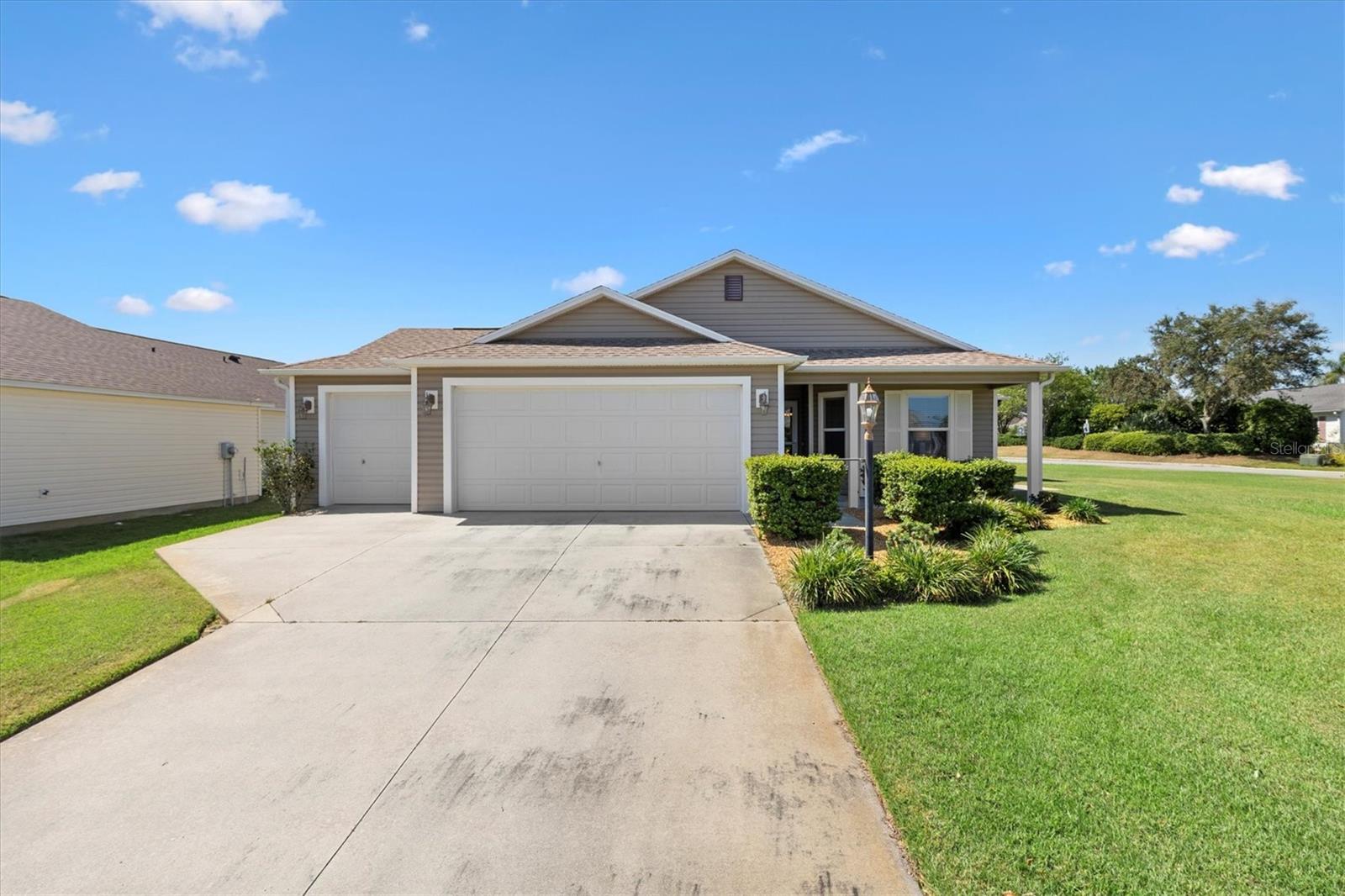2104 Iveywood St Property Photo