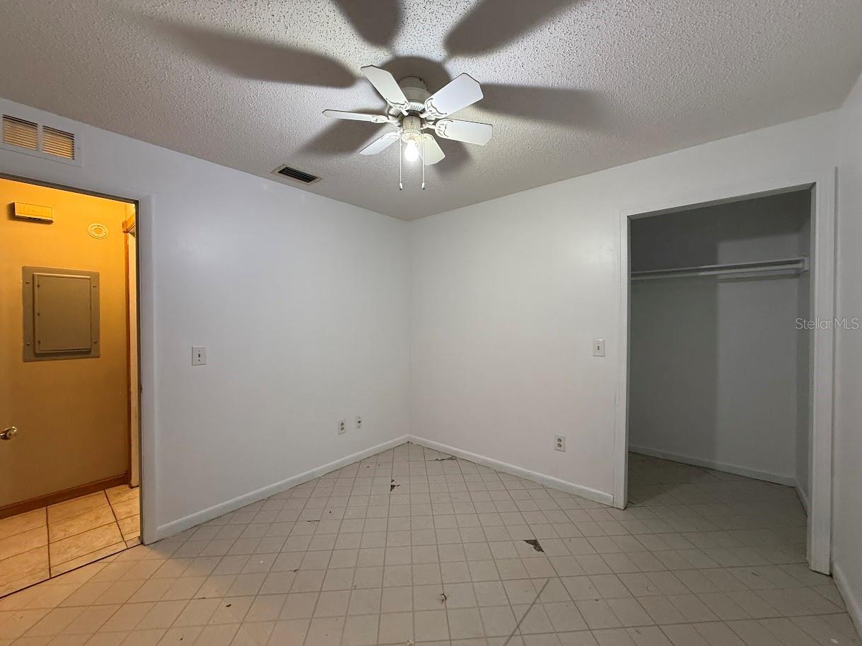 1805 Ne 29th Pl Property Photo 13