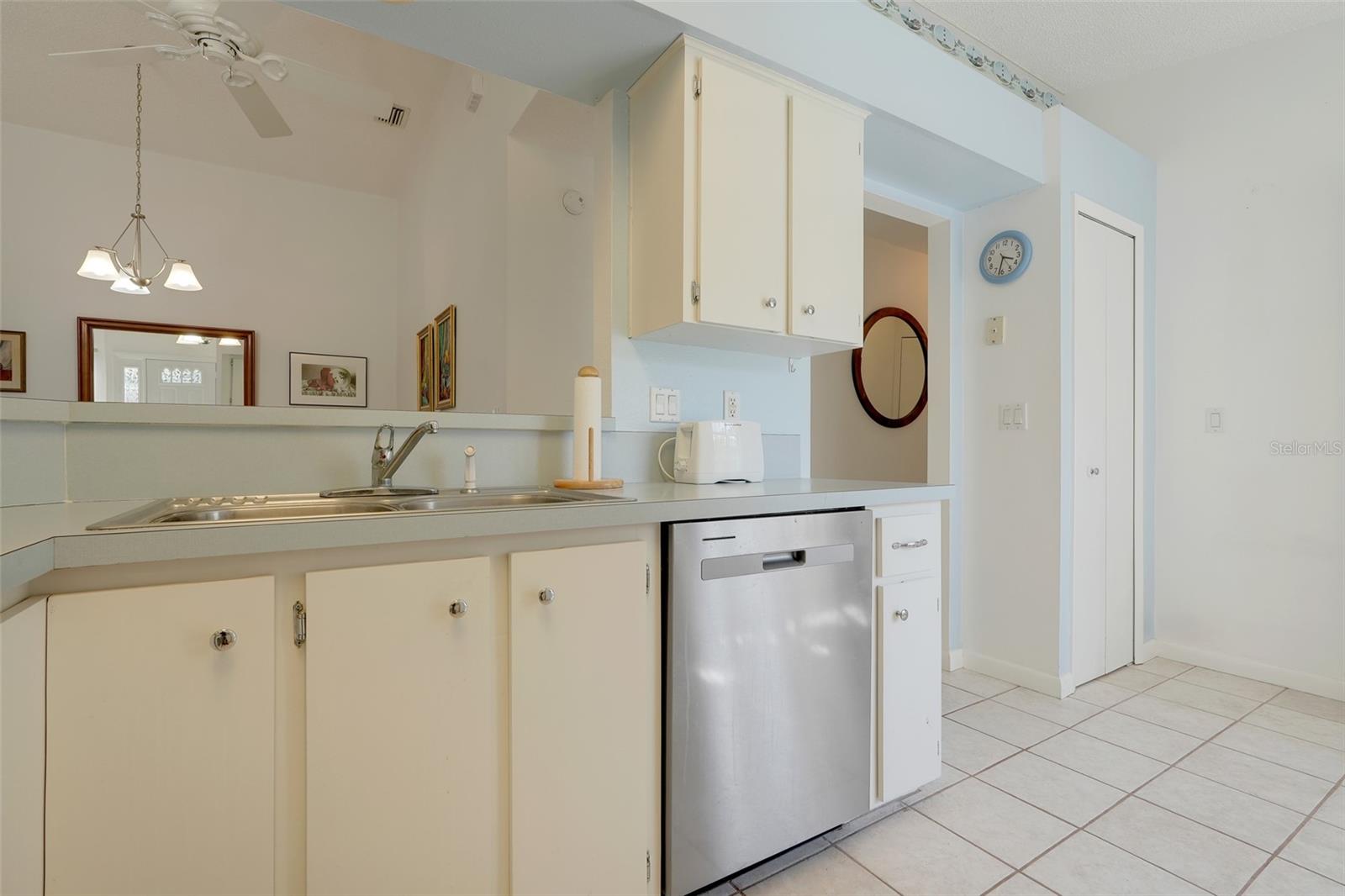 26736 Cash Ct Property Photo 12