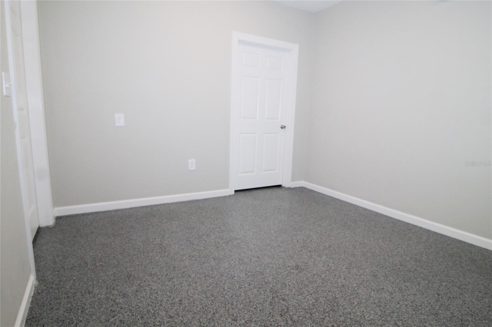 114 W Myers Blvd Property Photo 7