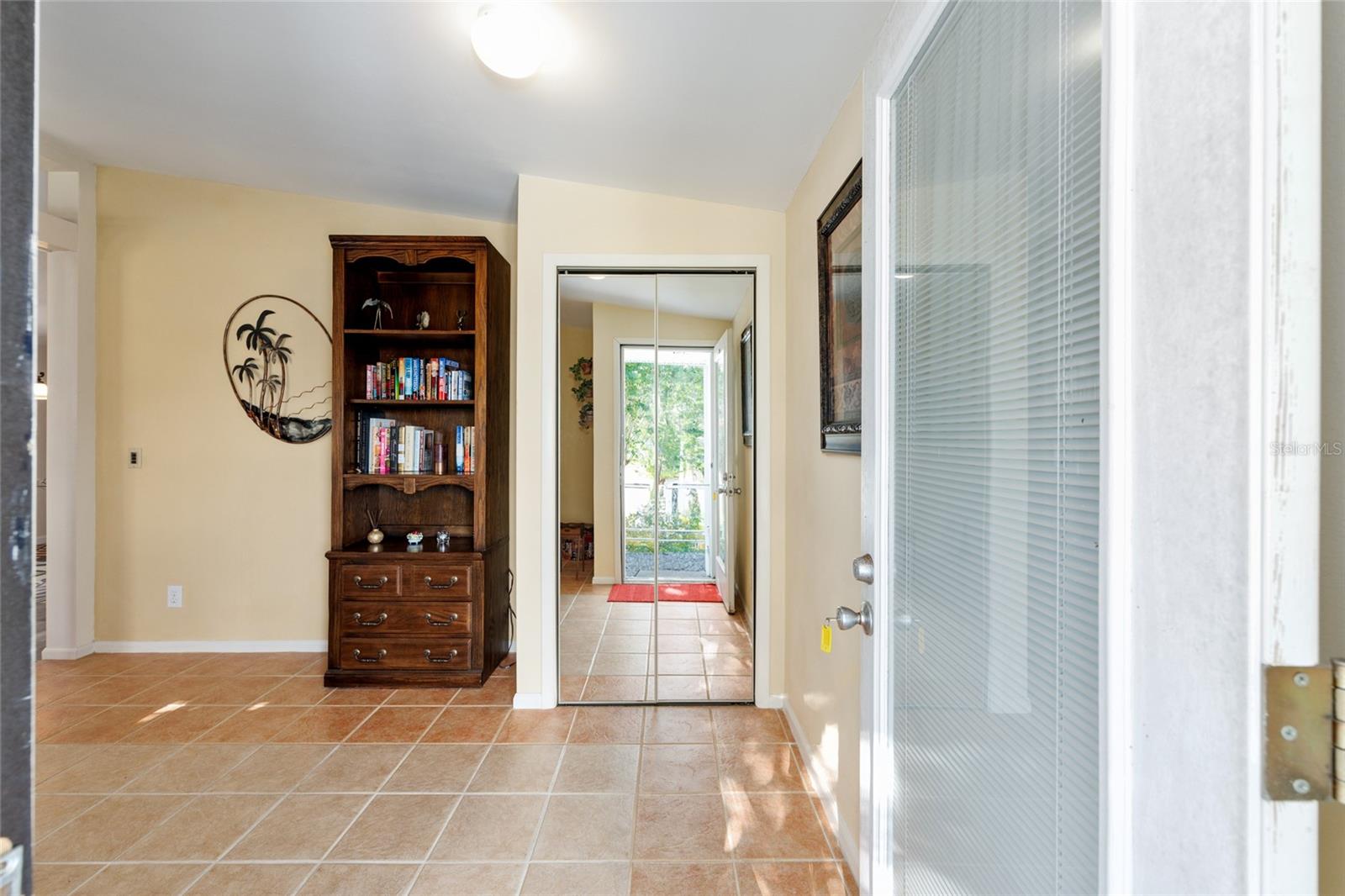 728 Tangerine Dr Property Photo 4