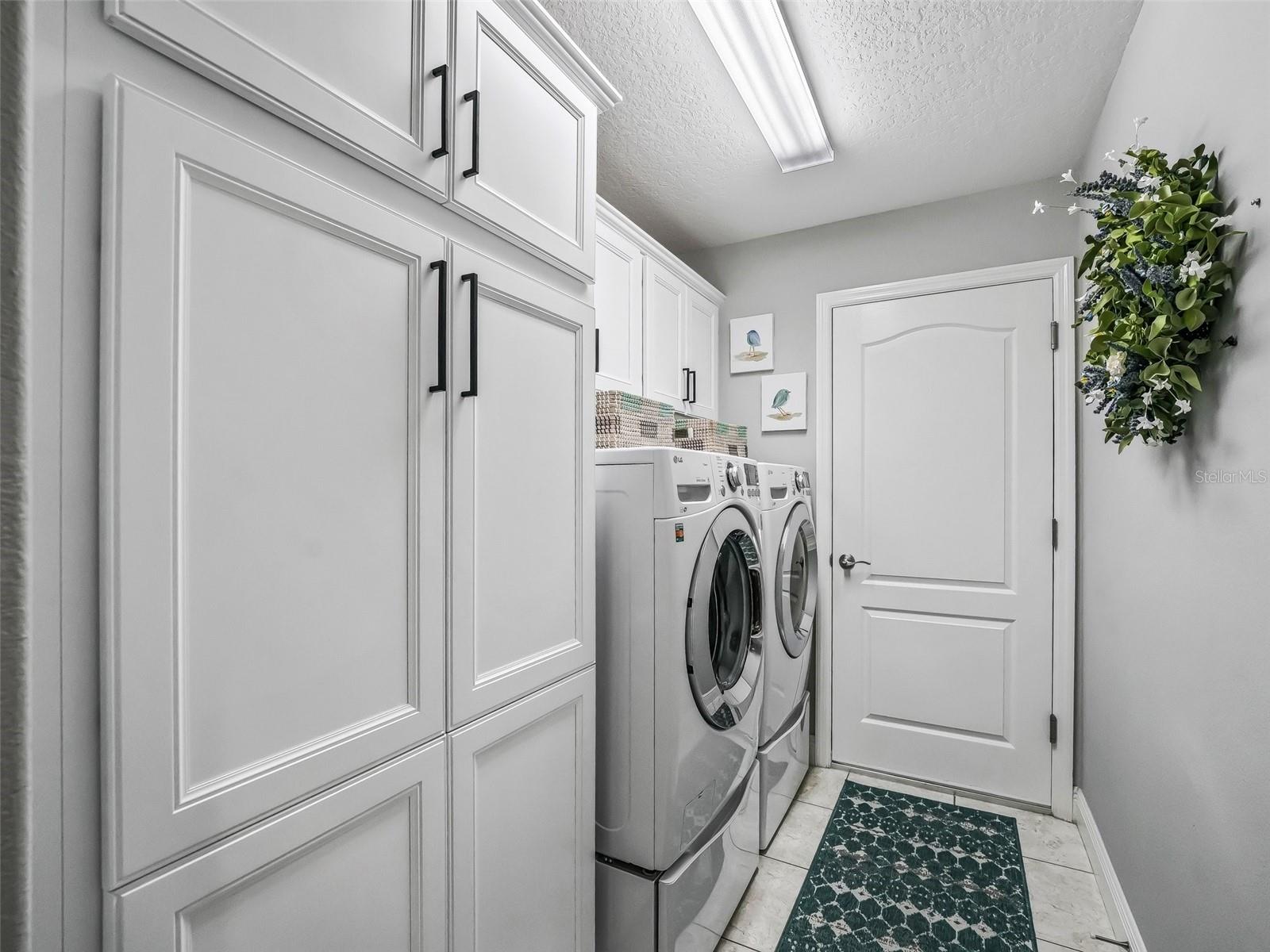 575 Wheelock St Property Photo 13