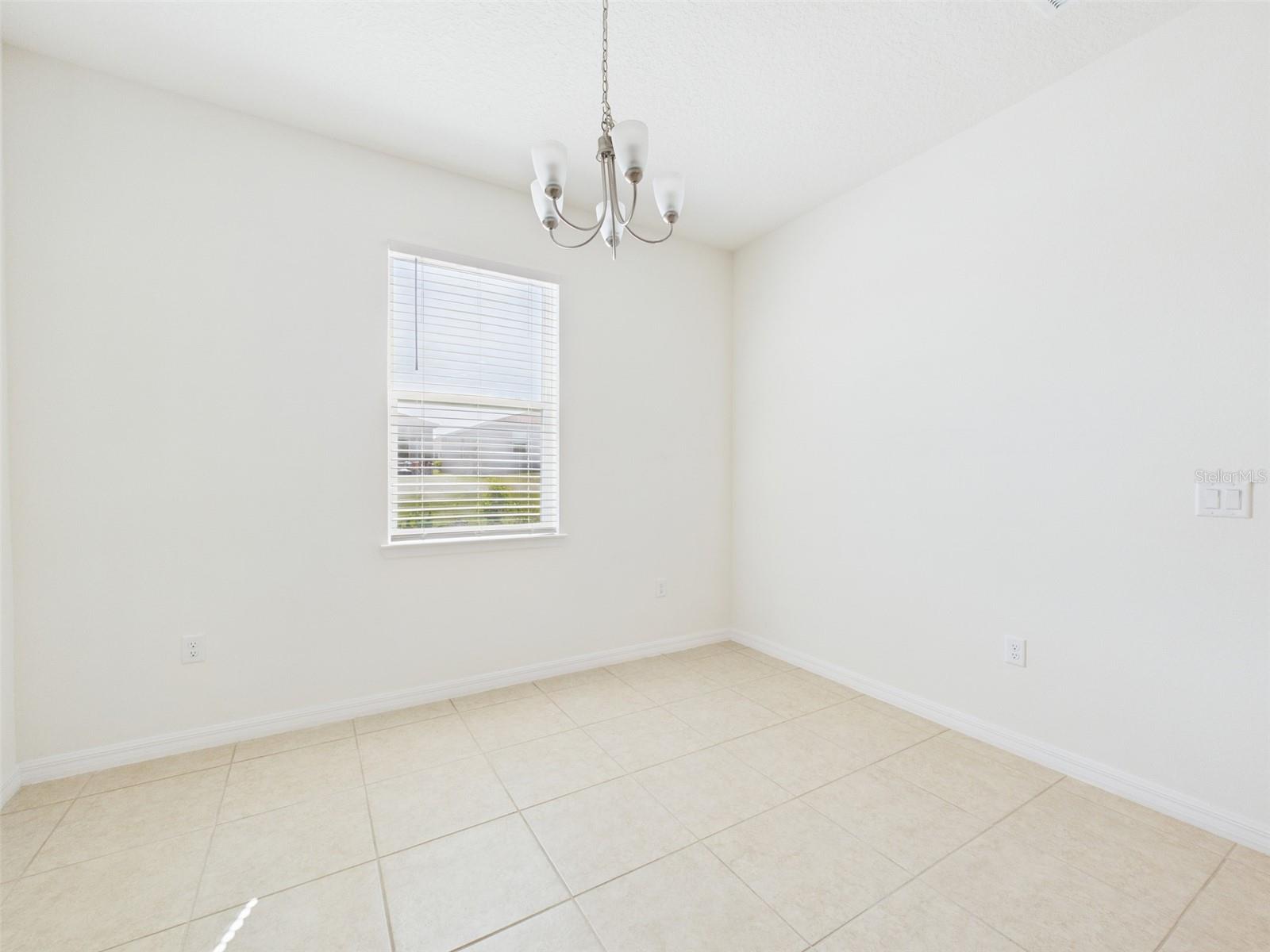 3363 Curlew Ave Property Photo 6