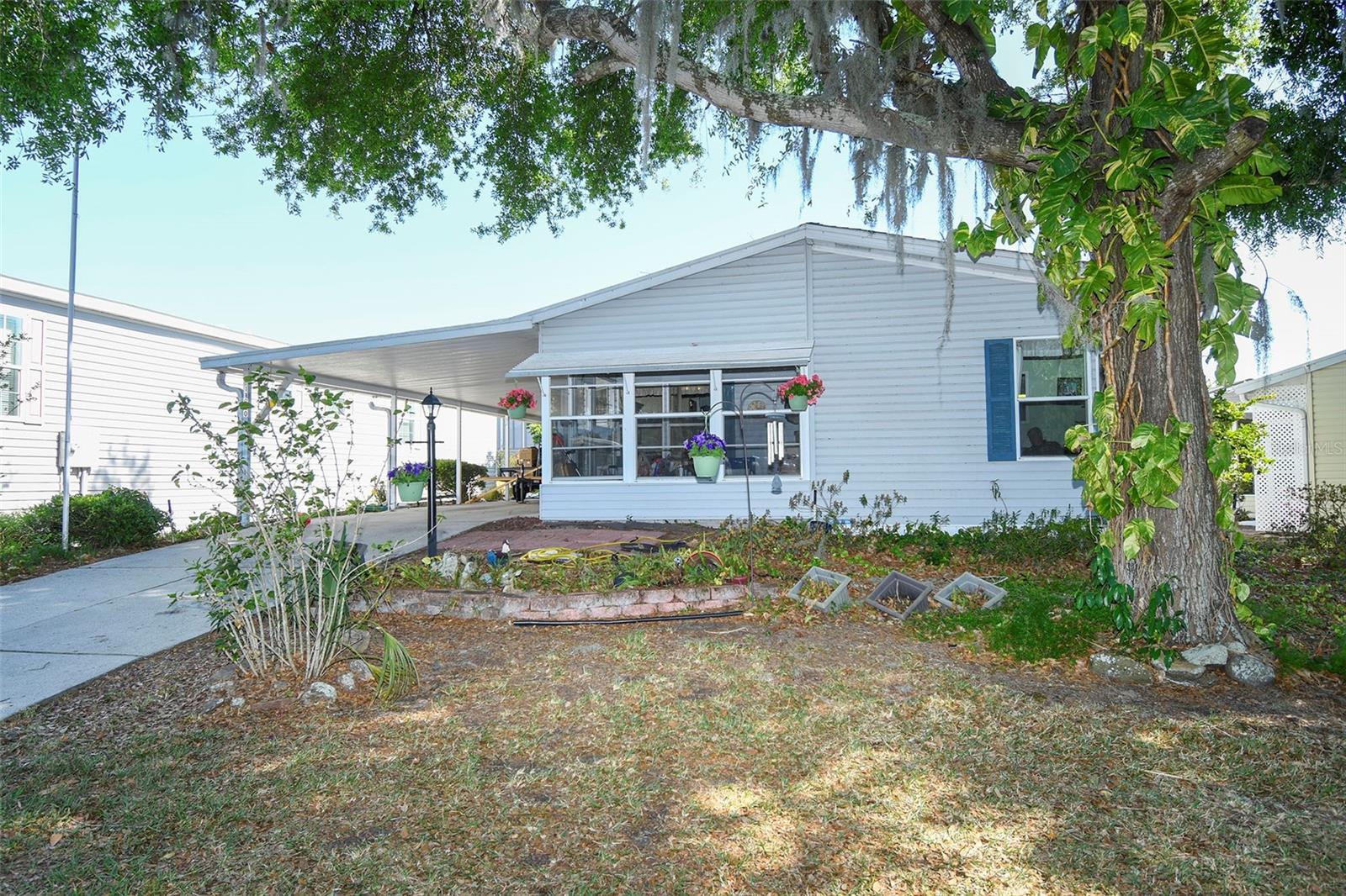 11910 Salina Way Property Photo