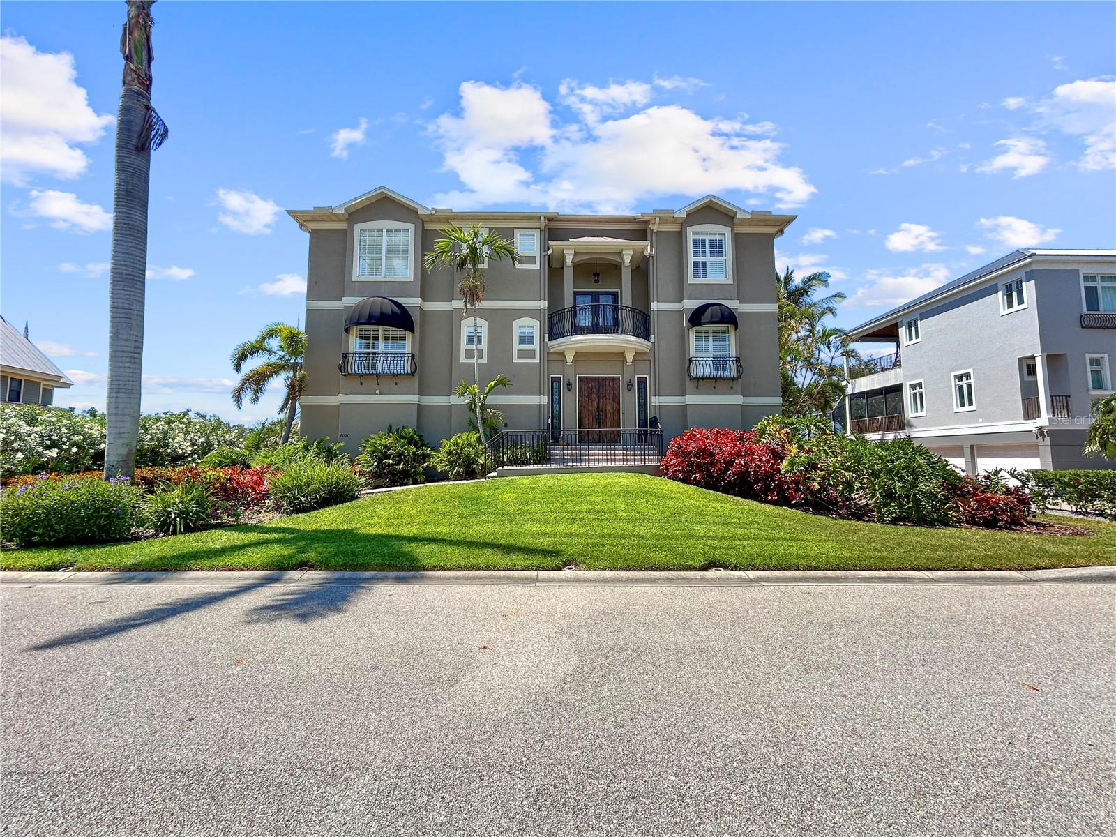 7020 Hawks Harbor Cir Property Photo