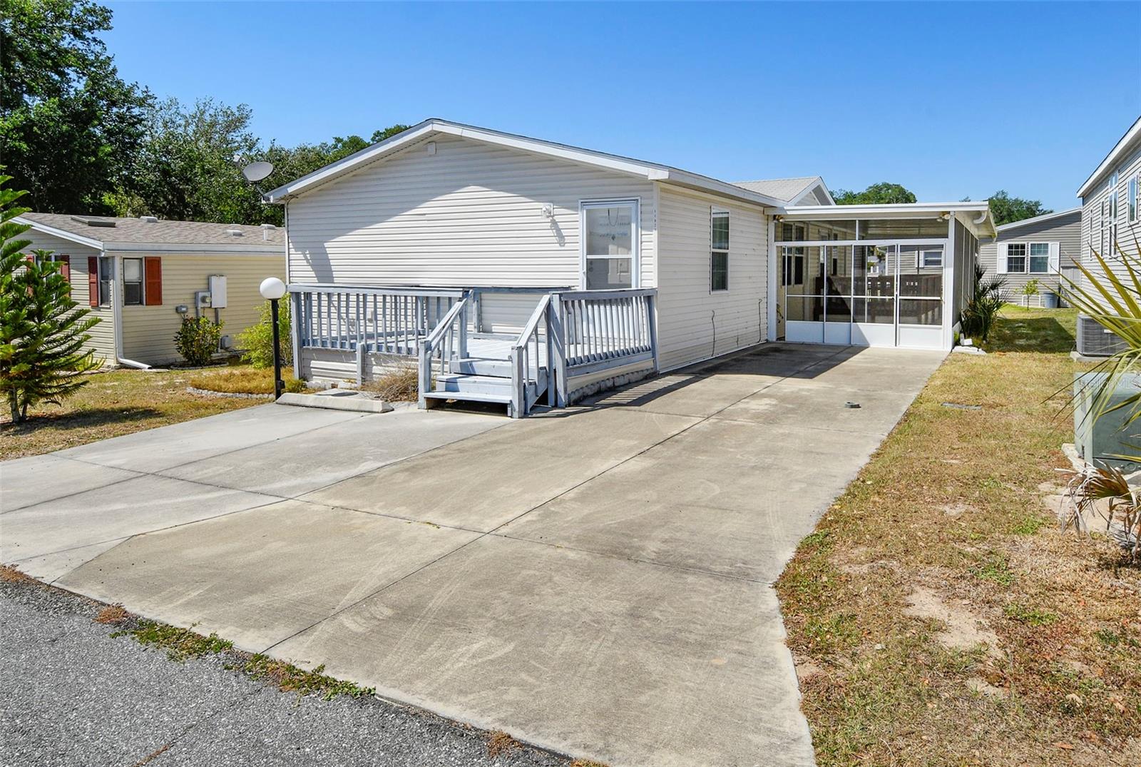 11921 Salina Way Property Photo
