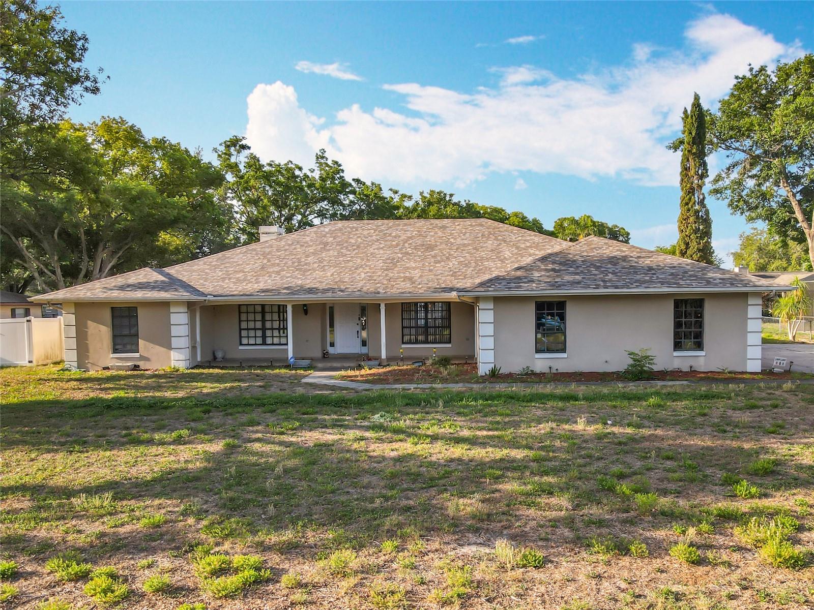 10100 Canterbury Dr Property Photo
