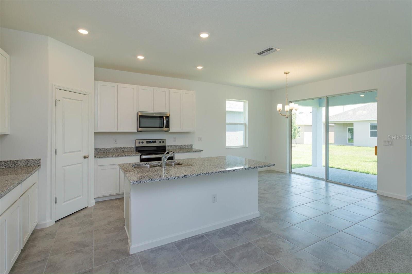 2965 Supermarine Rd Property Photo 5