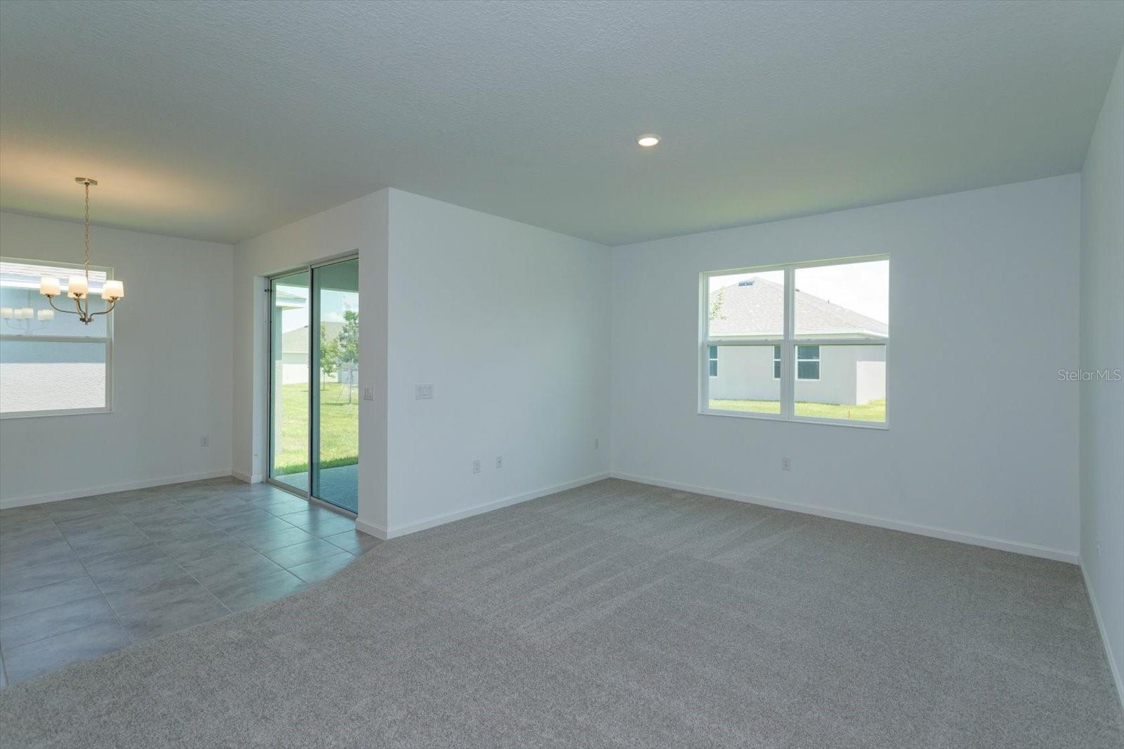 2965 Supermarine Rd Property Photo 10
