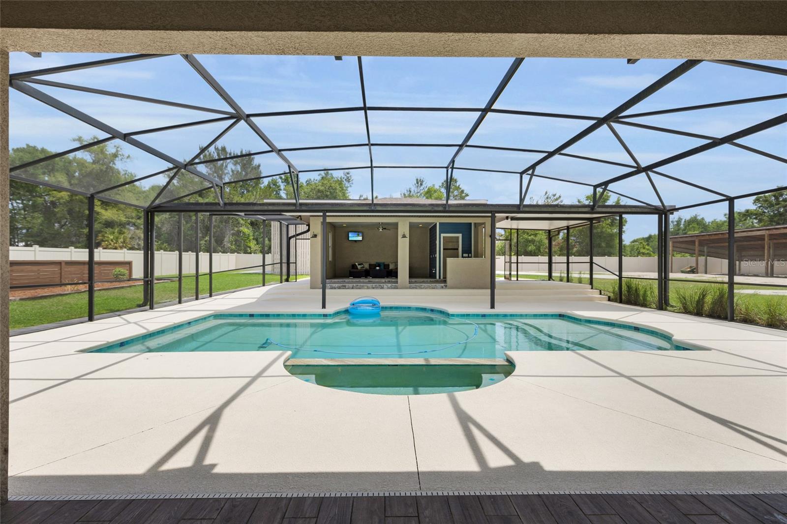 3055 Wolf Branch Rd Property Photo 3