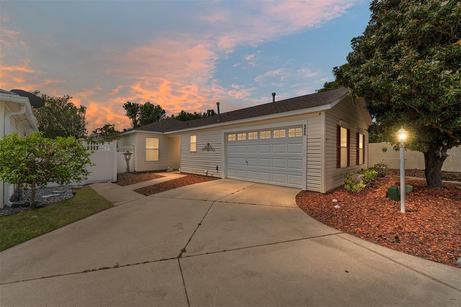 8450 Se 177th Roleson Ln Property Photo 1