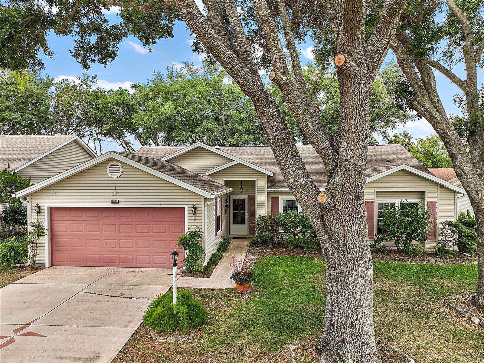 25333 River Crest Dr Property Photo
