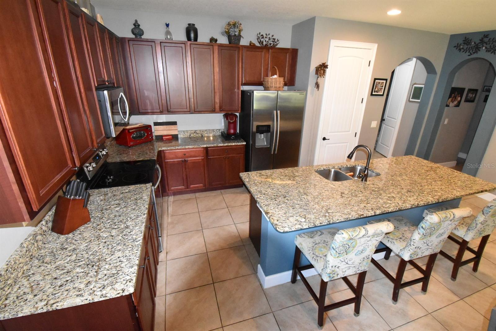 709 Calabria Way Property Photo 8