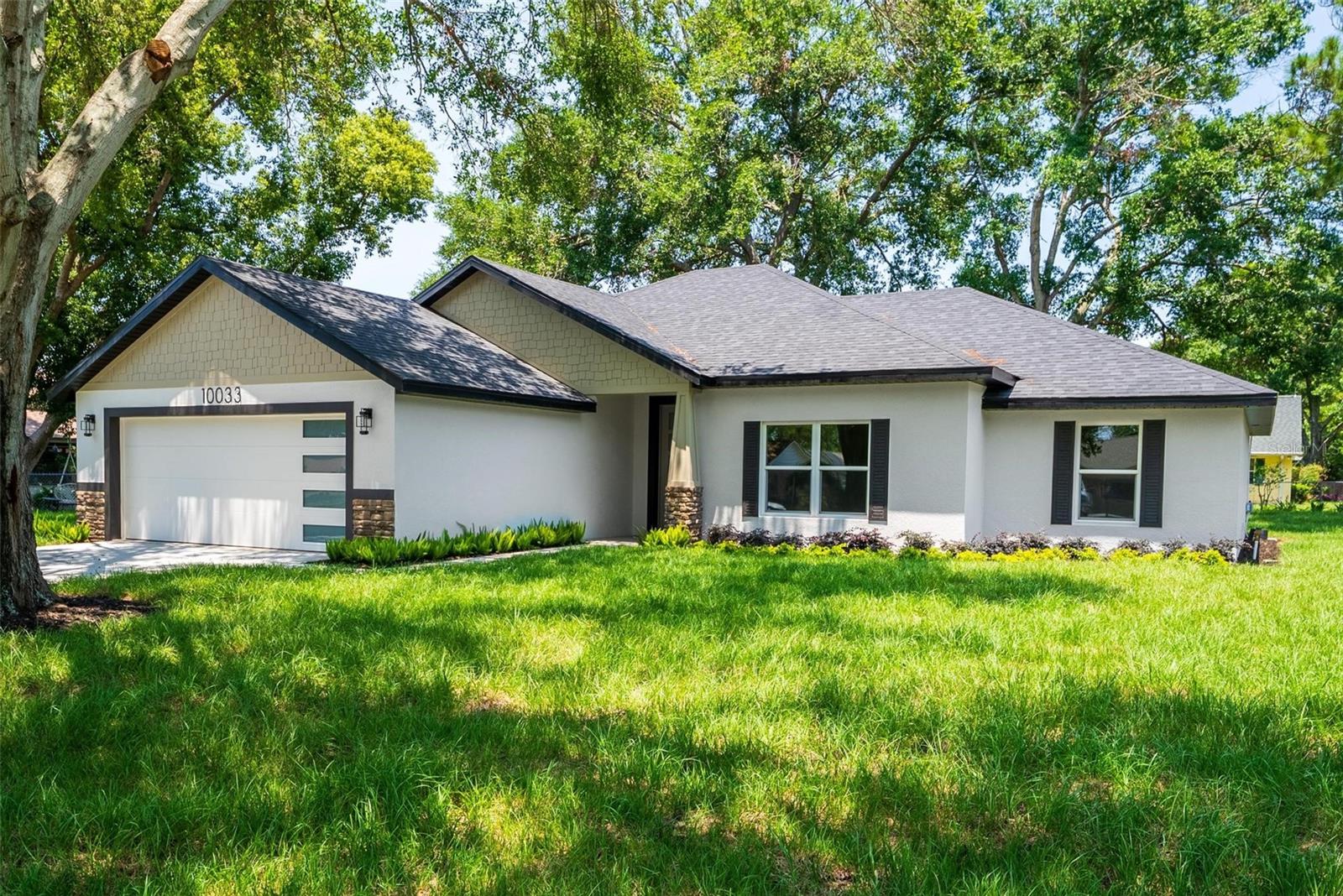 10033 Canterbury Dr Property Photo 1