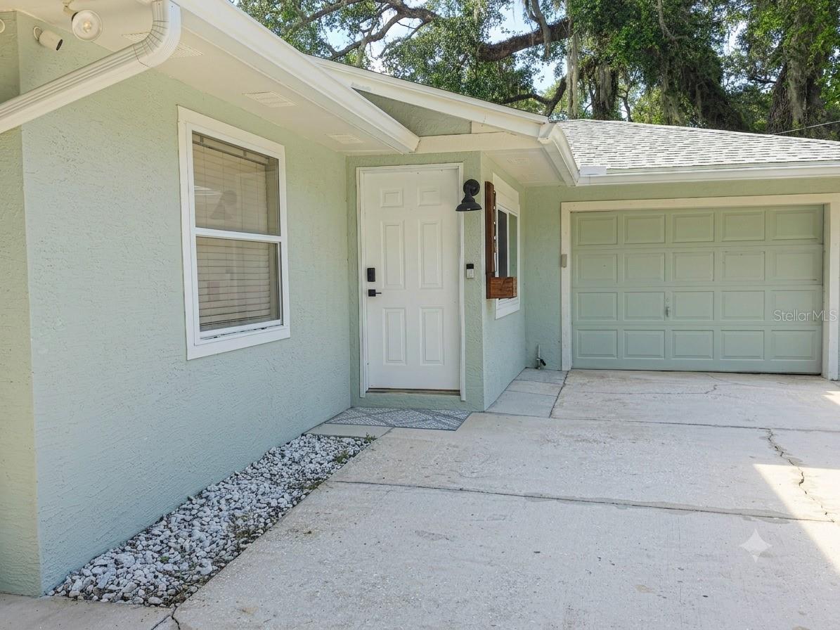 6806 S Holly Oak Pt Property Photo 2