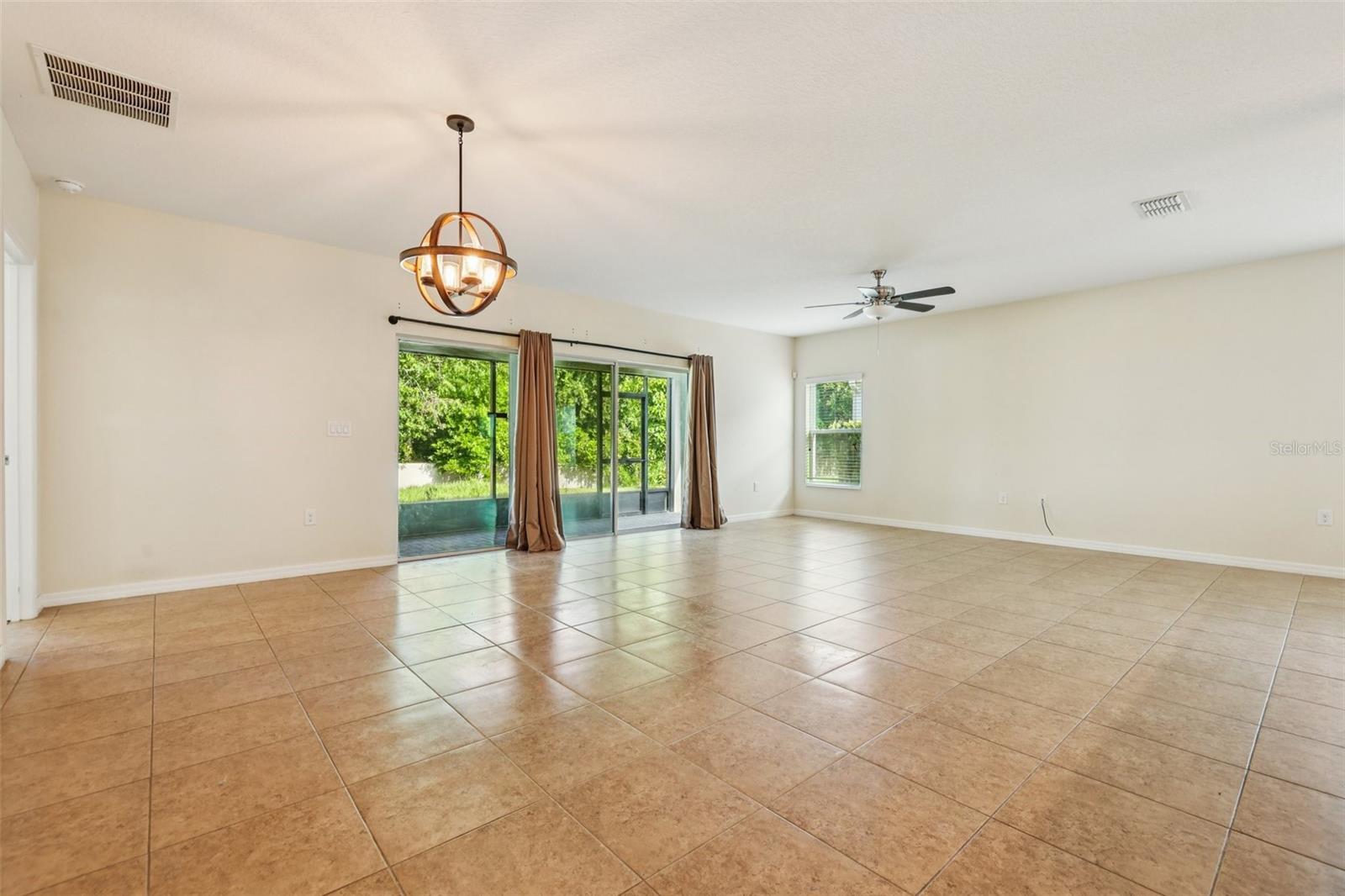 185 Hamlet Loop Property Photo 7