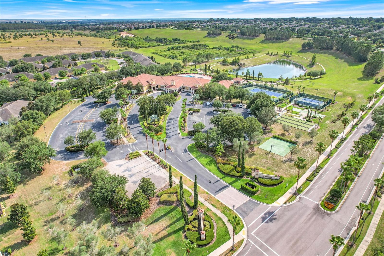 3550 Fairwaters Ct #d Property Photo 2