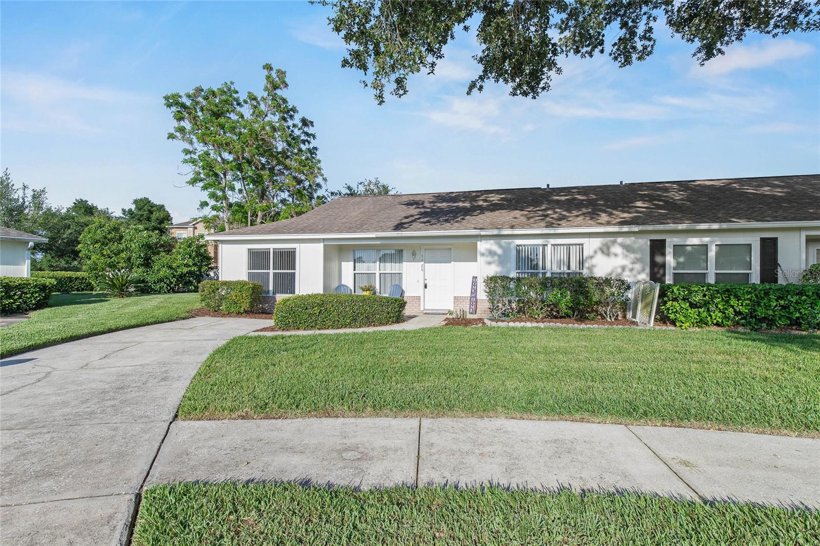 1726 TROPICAL CT