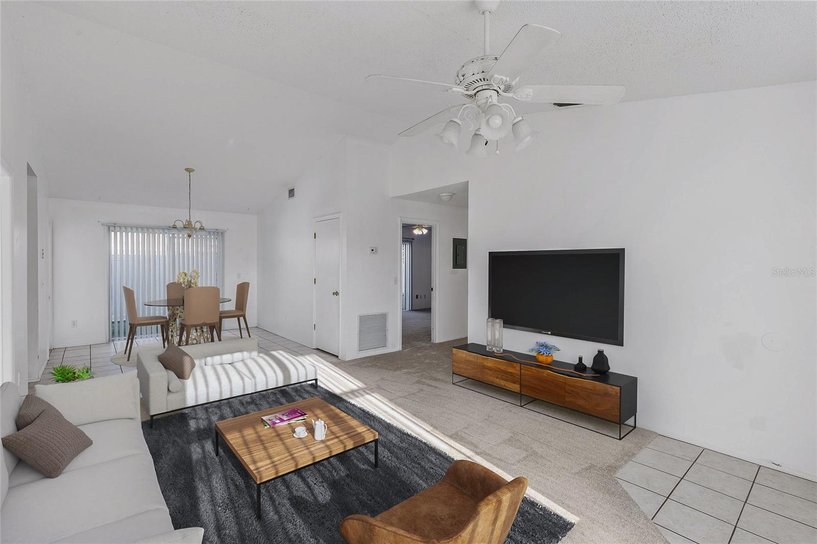 1726 Tropical Ct Property Photo 8