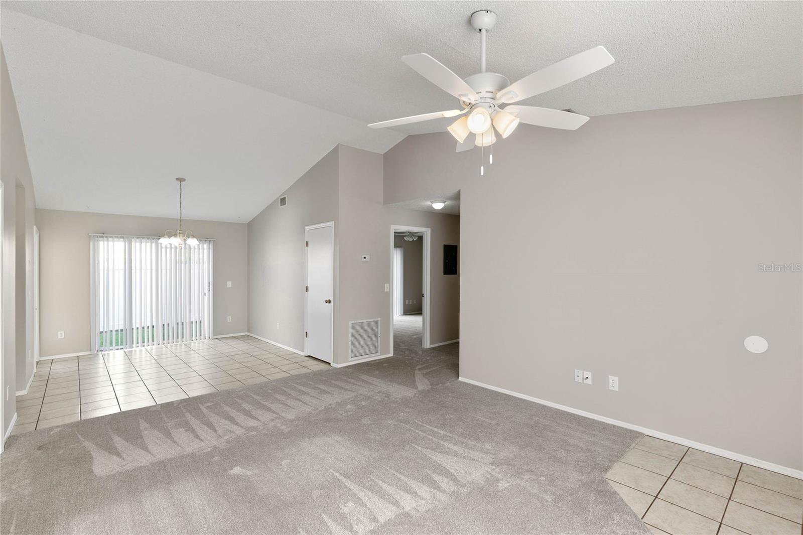 1726 Tropical Ct Property Photo 10