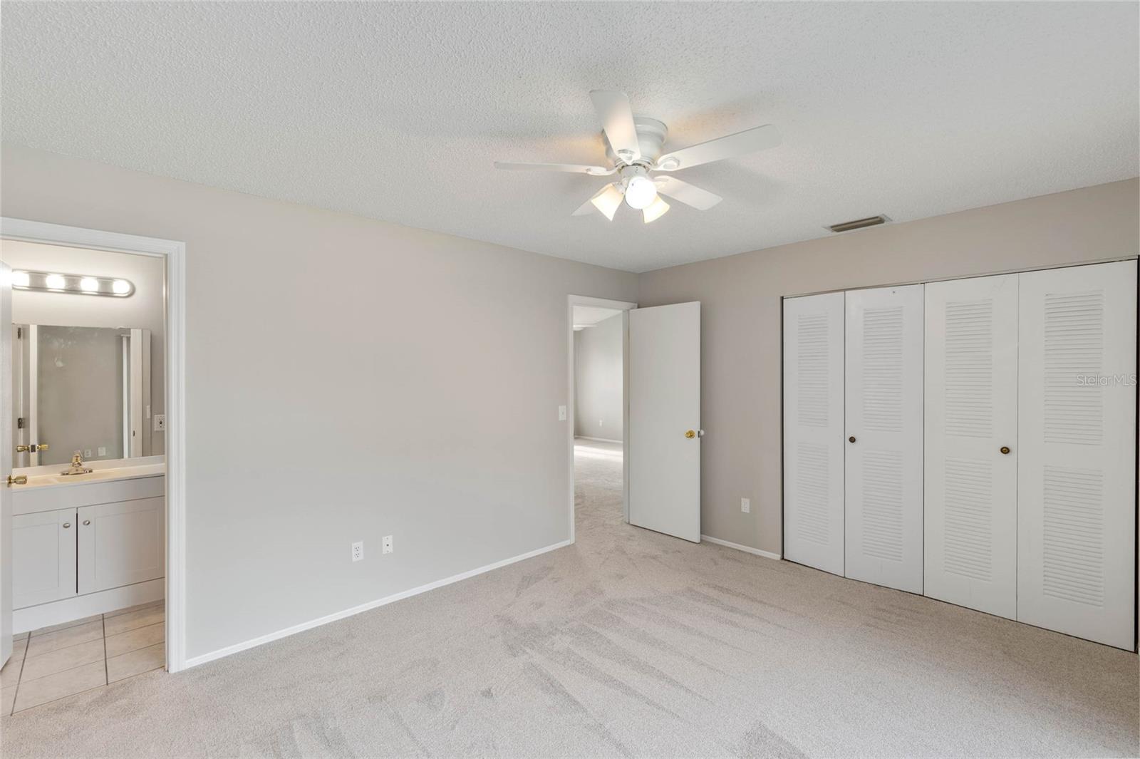 1726 Tropical Ct Property Photo 15