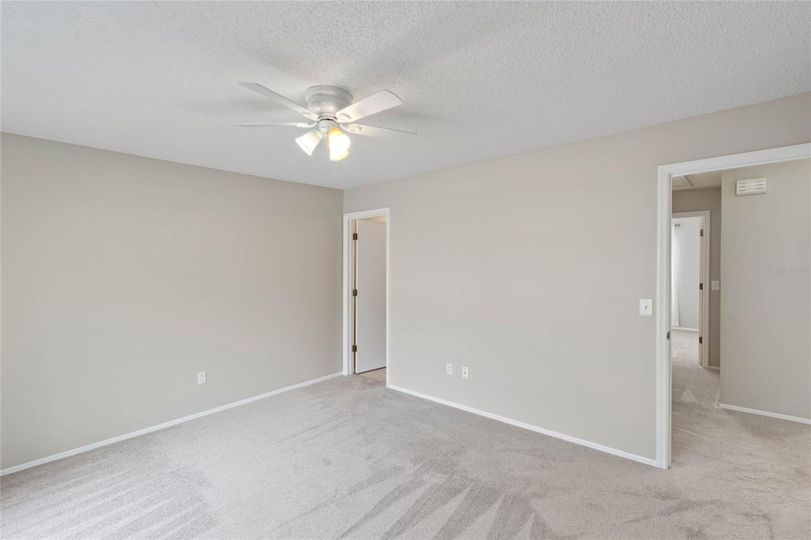 1726 Tropical Ct Property Photo 19