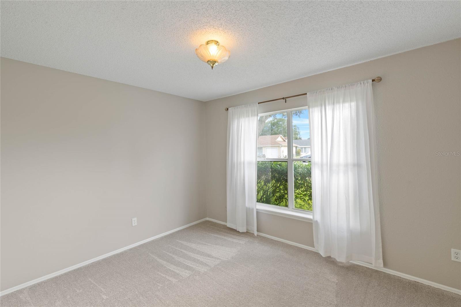 1726 Tropical Ct Property Photo 21