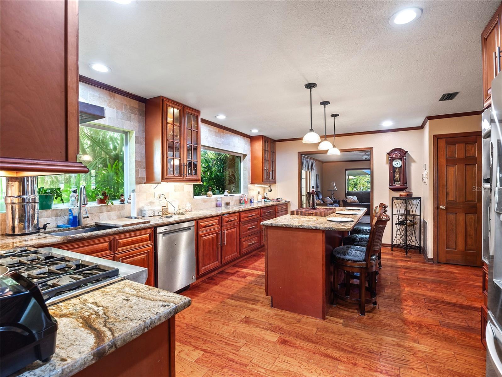 15733 Tower View Dr Property Photo 3