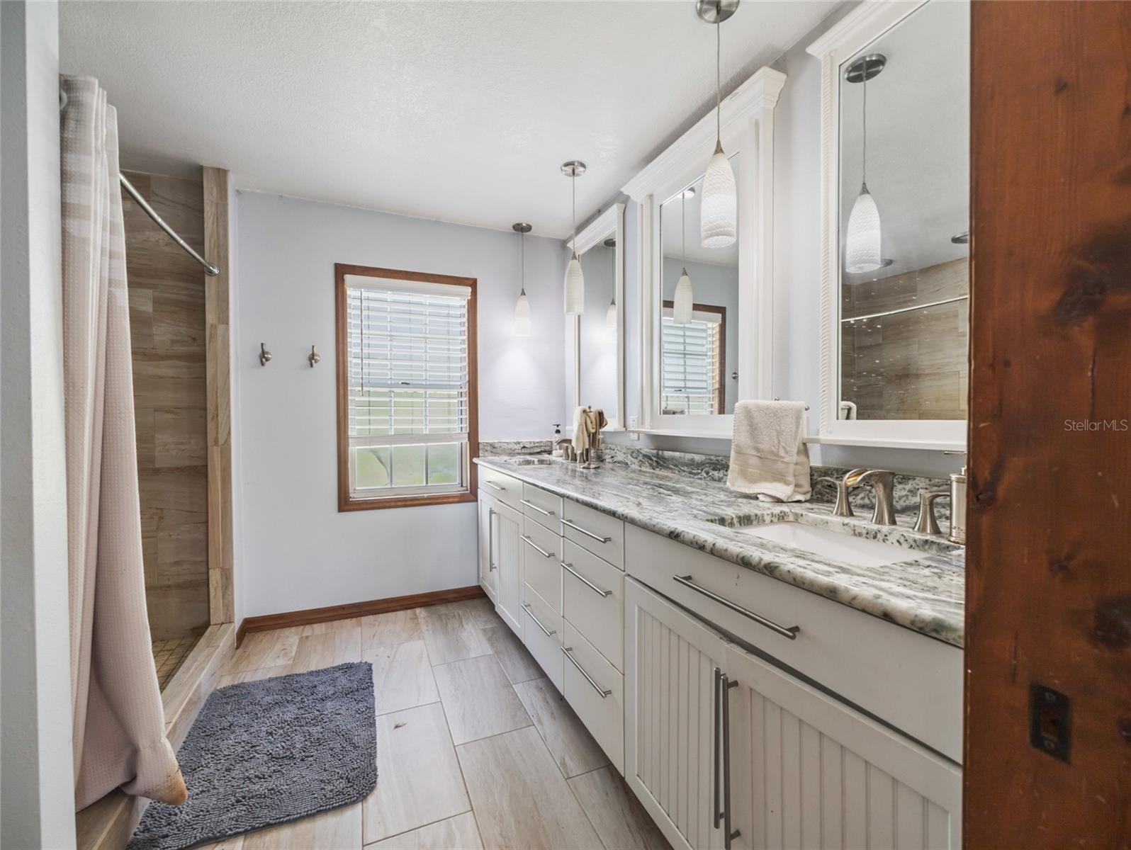 15733 Tower View Dr Property Photo 13
