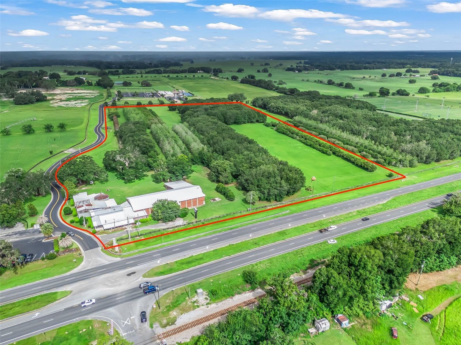 17950 S Us Highway 301 Property Photo 1