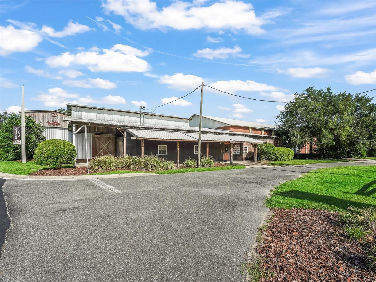 17950 S Us Highway 301 Property Photo 4