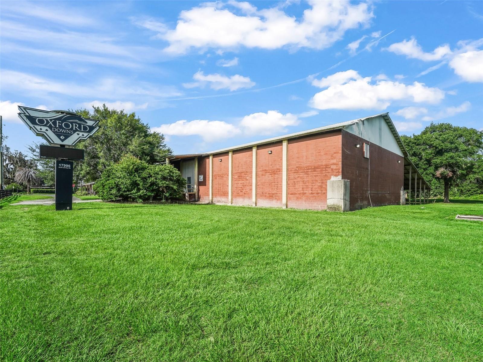 17950 S Us Highway 301 Property Photo 9