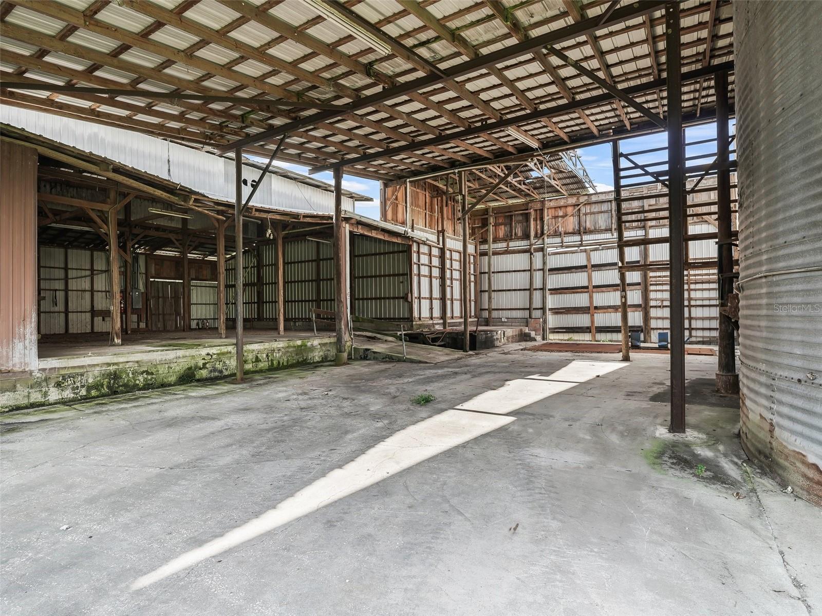 17950 S Us Highway 301 Property Photo 31