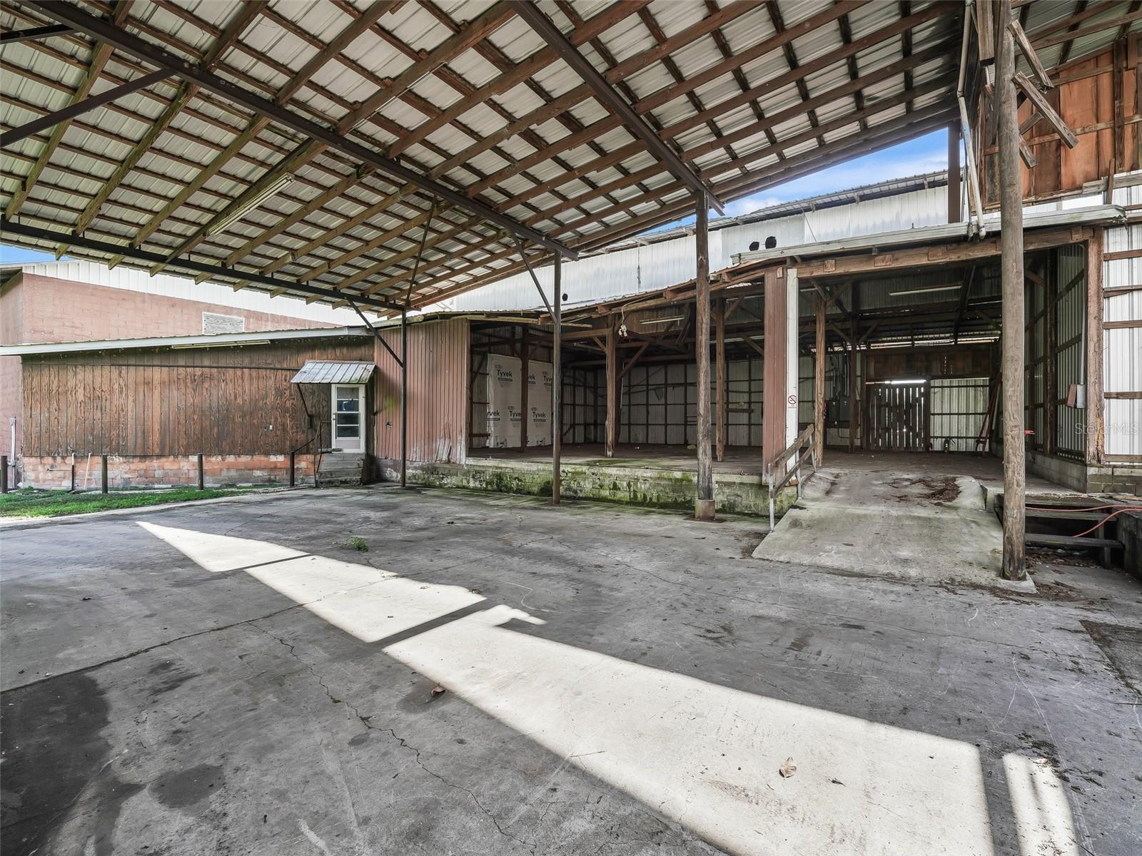 17950 S Us Highway 301 Property Photo 33