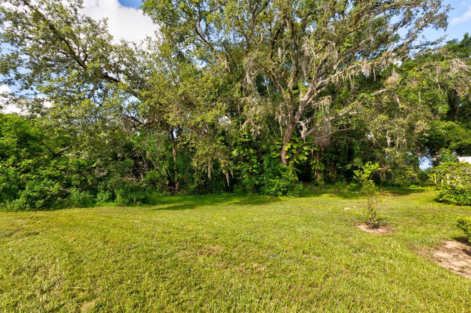 Country Club Rd Property Photo 1