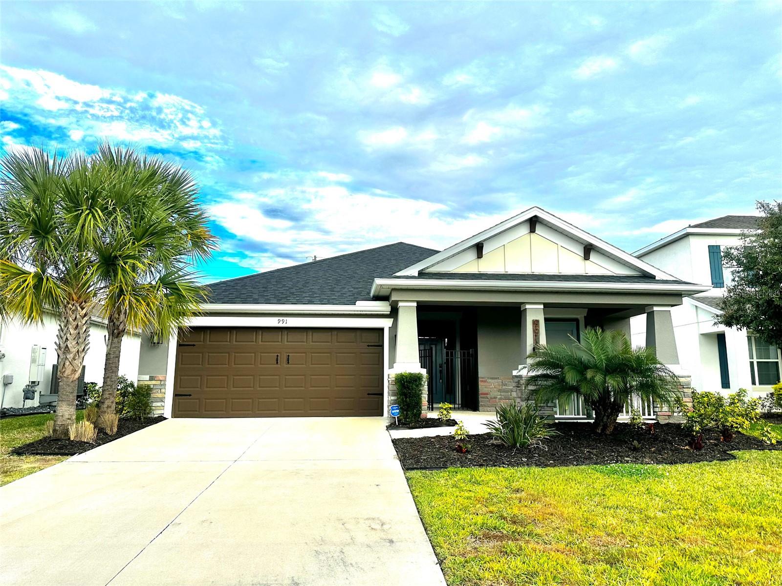 991 LAKESIDE ESTATES DR