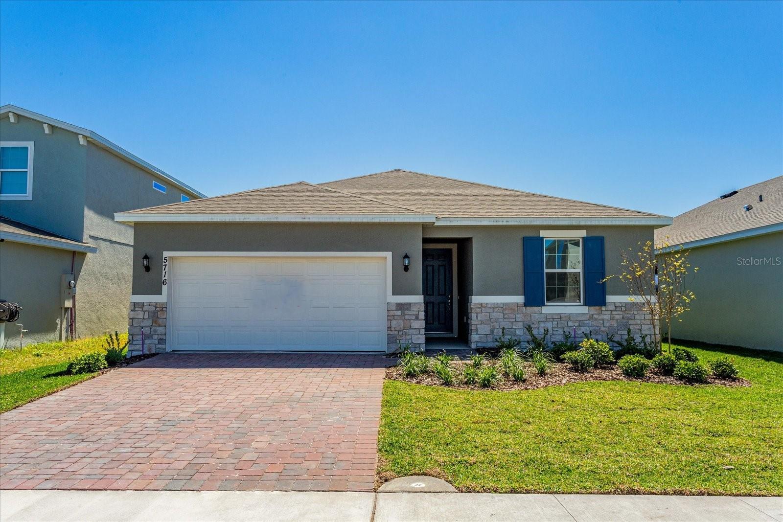 1018 Swamp Chesnut Loop Property Photo 1