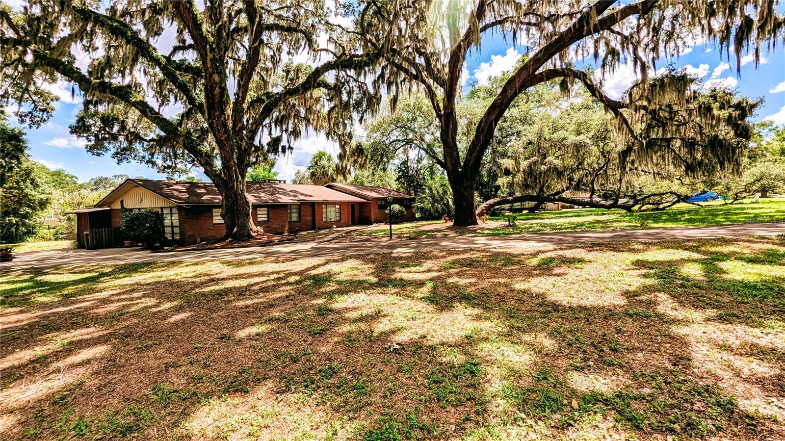 5309 COUNTY ROAD 114D Property Photo 1