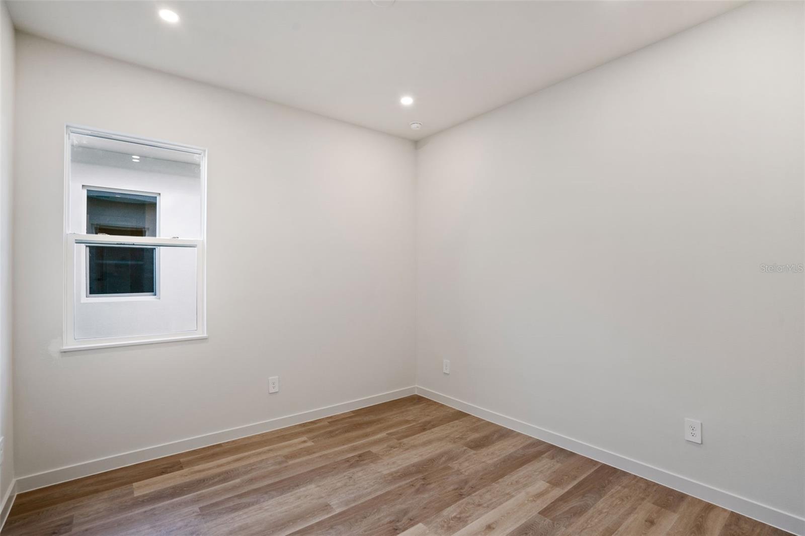 451 Skyfield Ct Property Photo 26