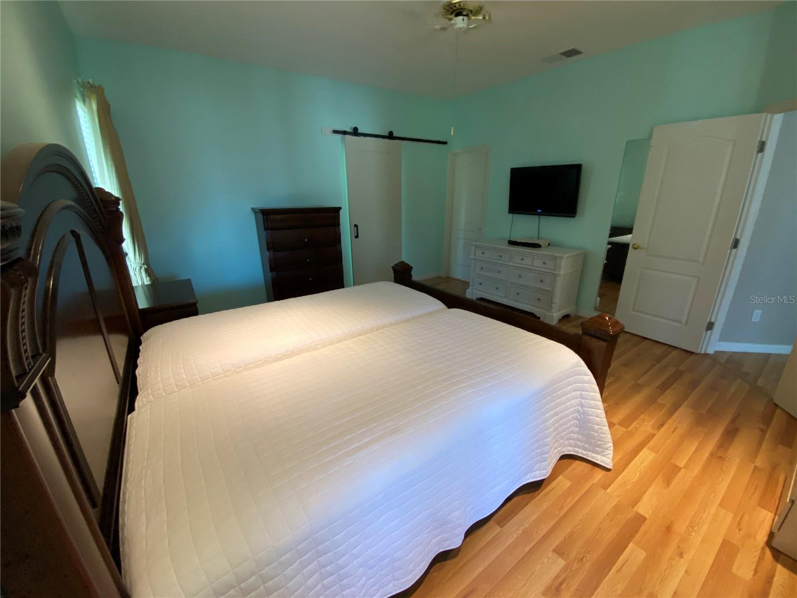 4202 Hammersmith Dr Property Photo 15
