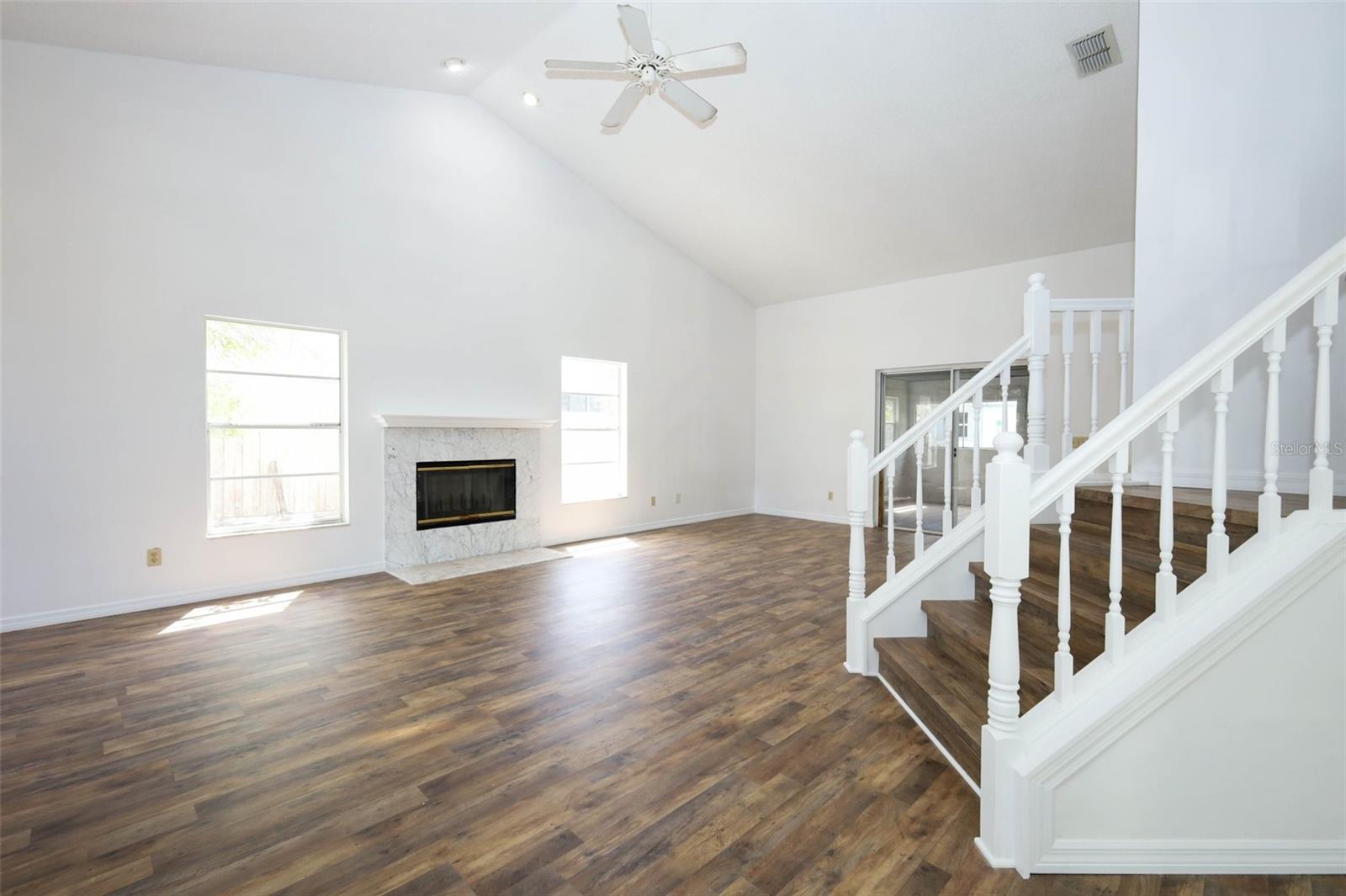 1675 Thornhill Cir Property Photo 6