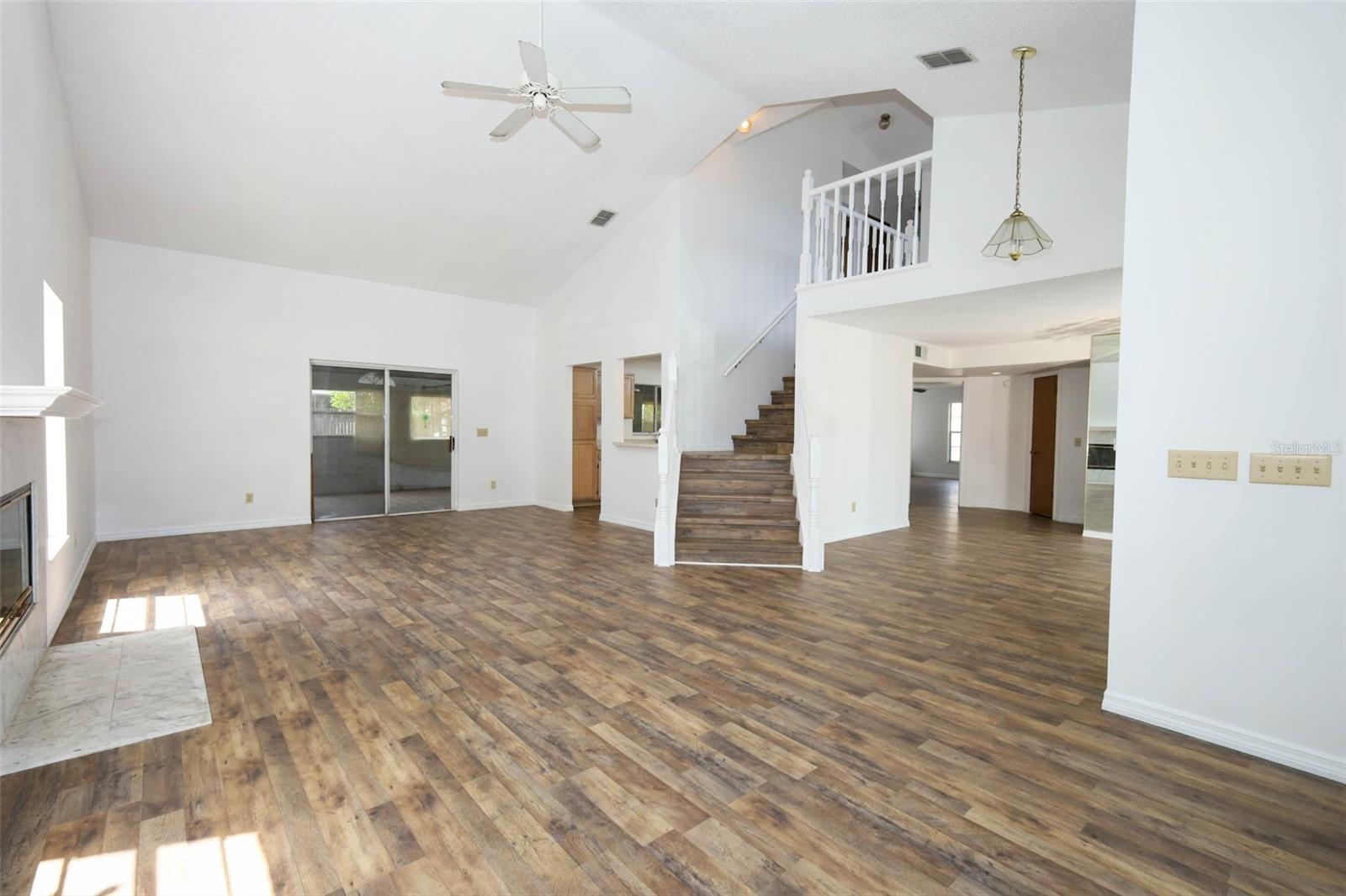 1675 Thornhill Cir Property Photo 7