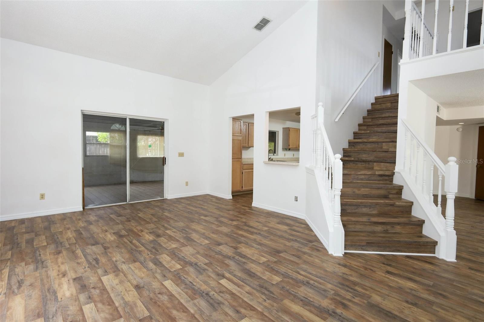 1675 Thornhill Cir Property Photo 8